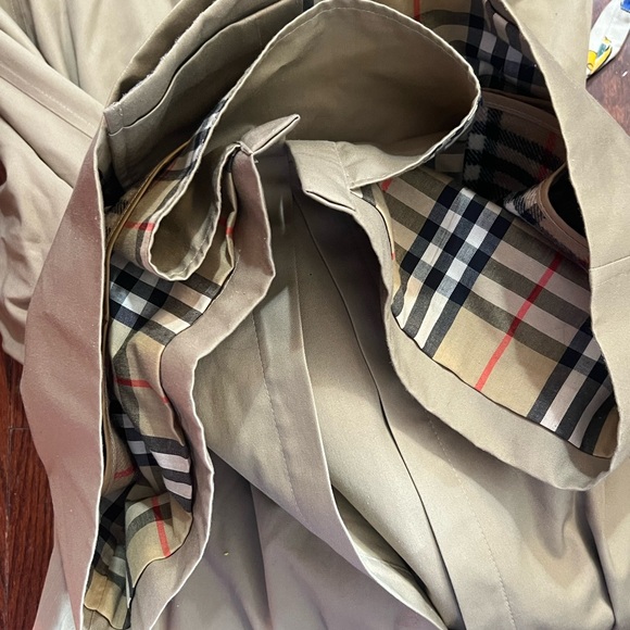 Burberry!! Rare Vintage Authentic Trench with removable wool lining size 8P - Picture 13 of 16